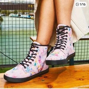 Dr. Martens Sheridan Pink Confetti / Paint Splatter Moto Boots Size 9 NEW!!